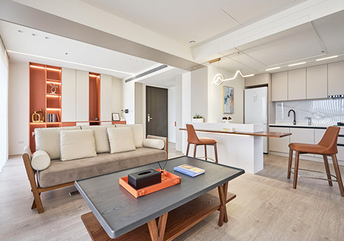 TITAN Property Winner - Elegant Posture - Vertical axis