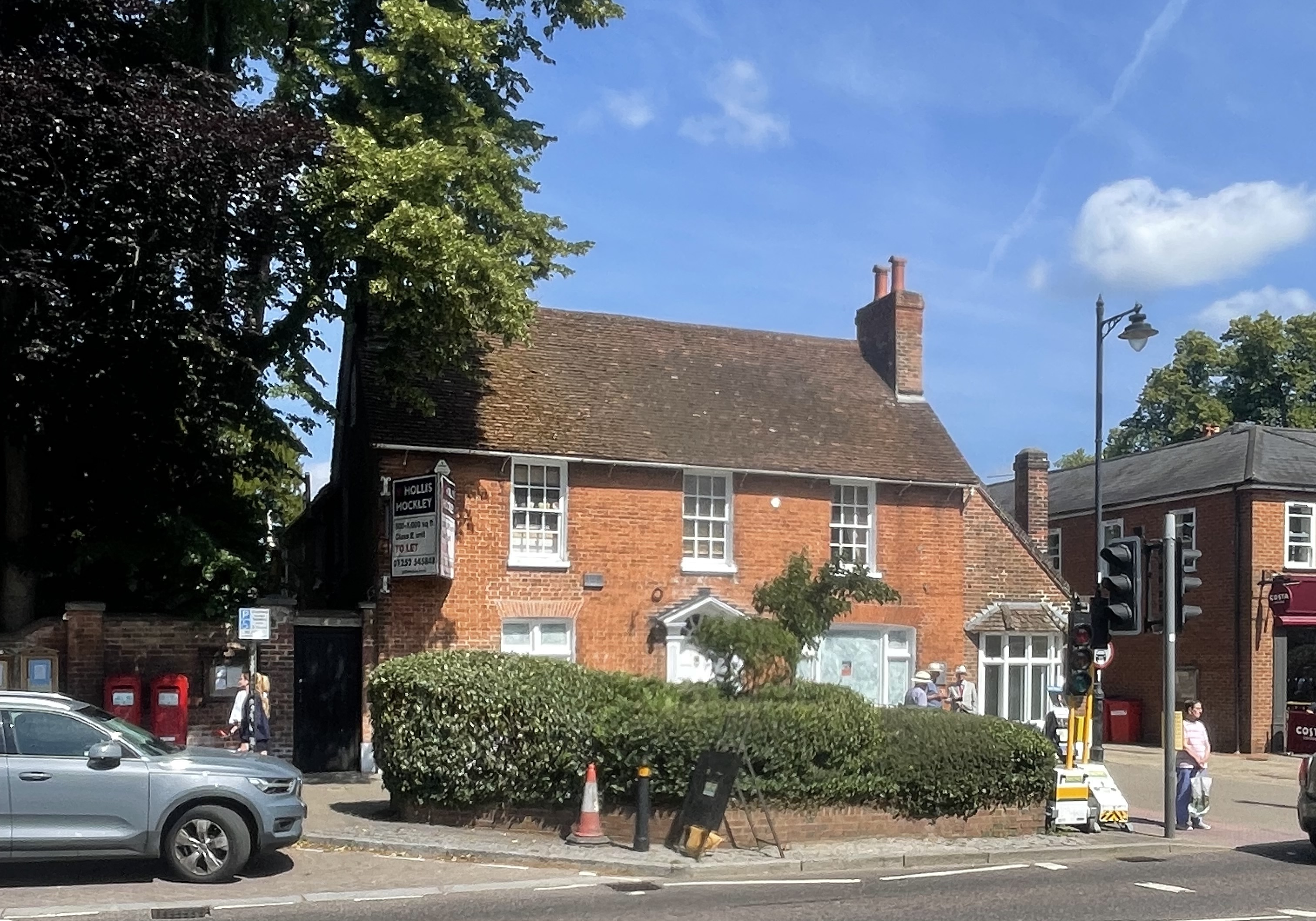 TITAN Property Winner - Bank House - Hartley Wintney